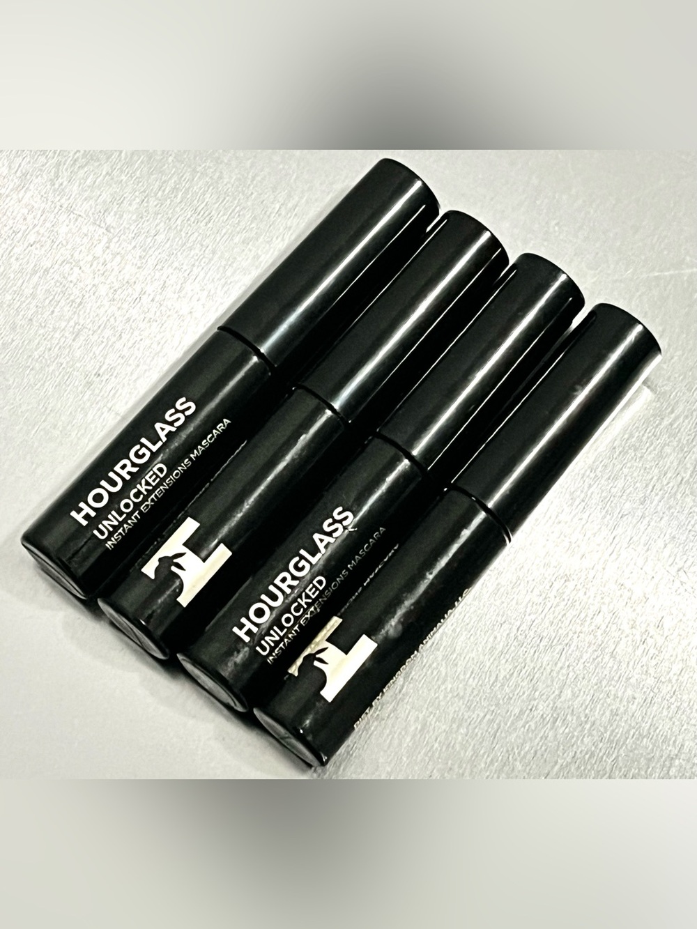 4X Hourglass Unlocked Mascara - Ultra Black - travel size